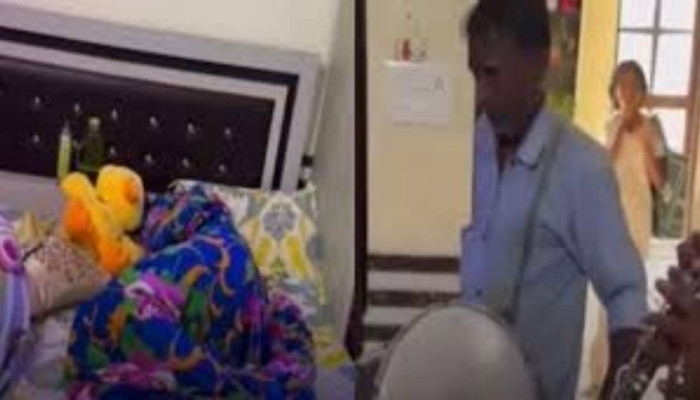 বাচ্চাদের ঘুম ভাঙাতে ব্যান্ড ভাড়া করে আনলেন মা! বাচ্চাদের ঘুম ভাঙাতে ব্যান্ড ভাড়া করে আনলেন মা!