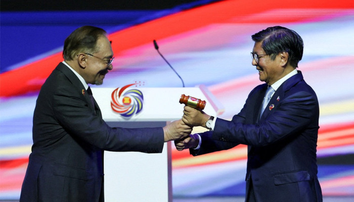 আসিয়ানের সভাপতির দায়িত্ব পেল ফিলিপাইন আসিয়ানের সভাপতির দায়িত্ব পেল ফিলিপাইন