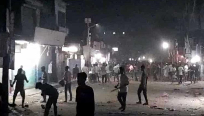 দুই শিশুর ঝগড়াকে কেন্দ্র করে সংঘর্ষ, আহত অর্ধশতাধিক দুই শিশুর ঝগড়াকে কেন্দ্র করে সংঘর্ষ, আহত অর্ধশতাধিক