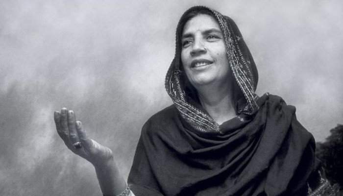 লাম্বি জুদাই’ খ্যাত রেশমাকে সম্মান জানালেন নেপালি গায়ক