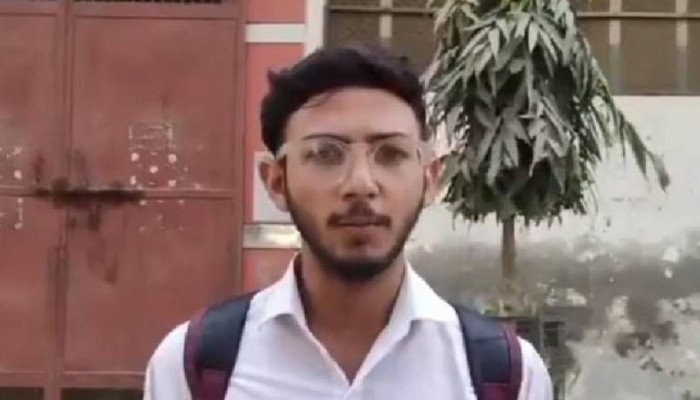 ফি দিতে না পারায় বসতে দেওয়া হয়নি পরীক্ষায়, গায়ে আগুন দিলেন কলেজছাত্র