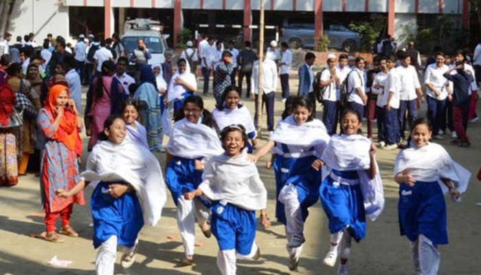 লম্বা ছুটিতে যাচ্ছে সব শিক্ষাপ্রতিষ্ঠান