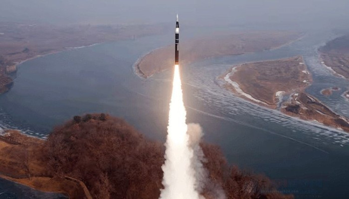 নিজস্ব প্রযুক্তির ব্যালিস্টিক মিসাইলের সফল পরীক্ষা পাকিস্তানের