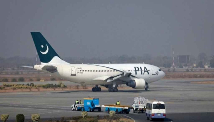 ঋণের চাপে রাষ্ট্রায়ত্ত্ব এয়ারলাইনস বেচে দিচ্ছে পাকিস্তান