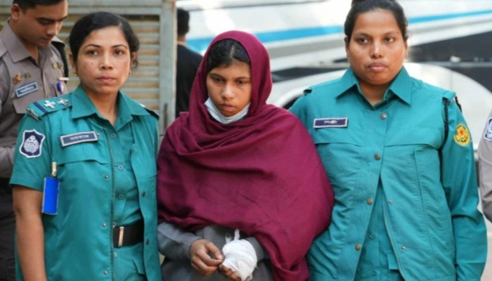 গলায় পোড়া দাগ  ছিল একমাত্র ক্লু, যেভাবে ধরা পড়েন আয়েশা