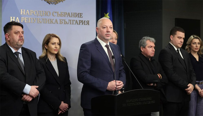 আন্তর্জাতিক  জনতার বিক্ষোভের মুখে পদত্যাগ করলো বুলগেরিয়া সরকার