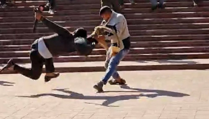 বুদ্ধিজীবী স্মৃতিসৌধে সাংবাদিকের ওপর হামলা-ক্যামেরা ভাঙচুর, আহত ৫