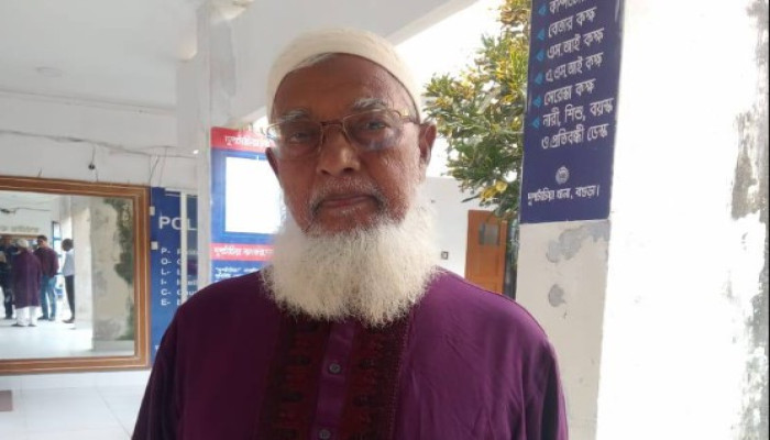 বগুড়ায় ৬ বছরের শিশুকন্যা ধর্ষণ: জামিনে বেরিয়ে প্রাণনাশের হুমকি ধর্ষকের, আতঙ্কে পরিবার