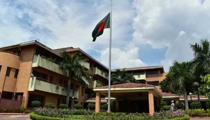 অখণ্ড হিন্দু রাষ্ট্র সেনা’র ব্যানারে দিল্লির বাংলাদেশ হাইকমিশনের সামনে বিক্ষোভ