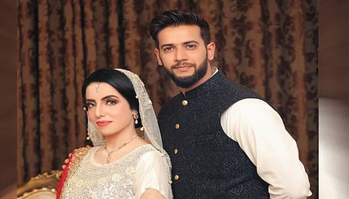 সিলেটে বসে বিবাহবিচ্ছেদের ঘোষণা দিলেন পাকিস্তানি তারকা, স্ত্রী বললেন ‘তৃতীয় পক্ষের হস্তক্ষেপ