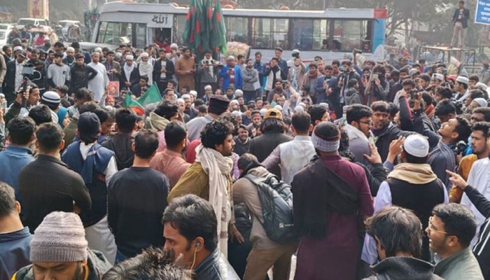 হাদি হত্যার বিচারের দাবি  ফের শাহবাগে অবস্থান নিয়েছে ইনকিলাব মঞ্চ