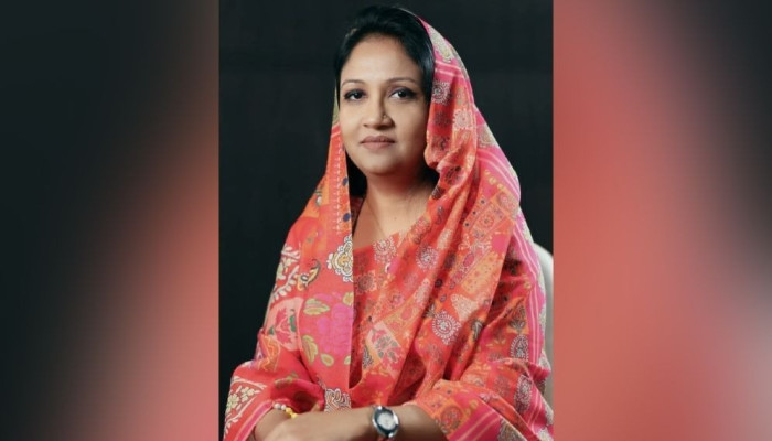 প্রতিমন্ত্রীর শপথ নিলেন বিএনপির সর্বকনিষ্ট এমপি পুতুল