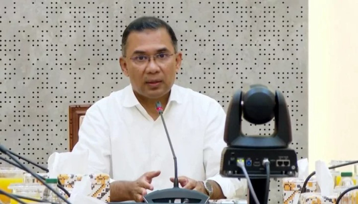 সচিবালয়ে প্রধানমন্ত্রীর দ্বিতীয় কার্যদিবস, পুরোদমে কাজ শুরু করেছেন মন্ত্রীরা