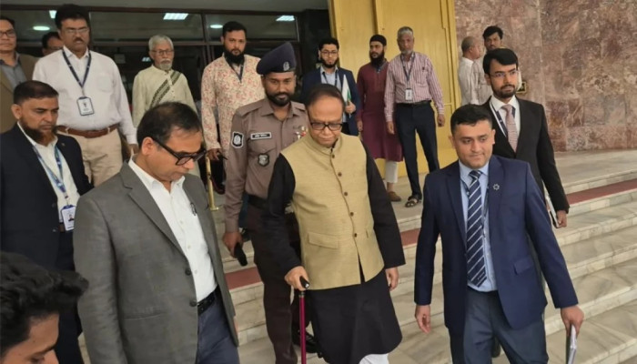 নীরবে কেন্দ্রীয় ব্যাংক ত্যাগ করলেন ড. আহসান এইচ মনসুর