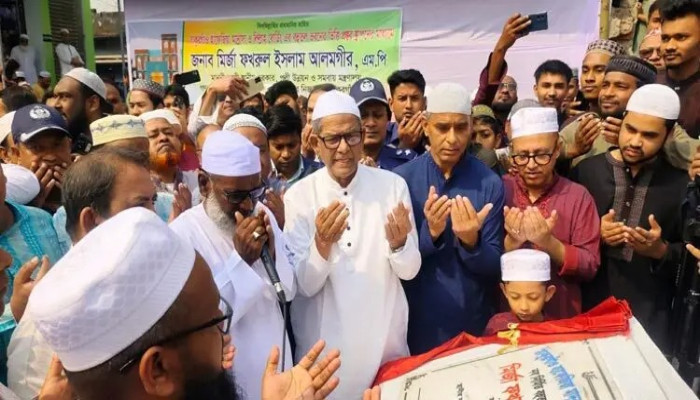 মির্জা ফখরুল ভেঙে পড়া রাষ্ট্রীয় প্রতিষ্ঠান পুনর্গঠনে কাজ করছে নতুন সরকার