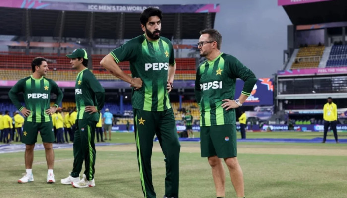 ক্রিকেটারদের আগে ঢাকায় আসলেন পাকিস্তানের কোচরা