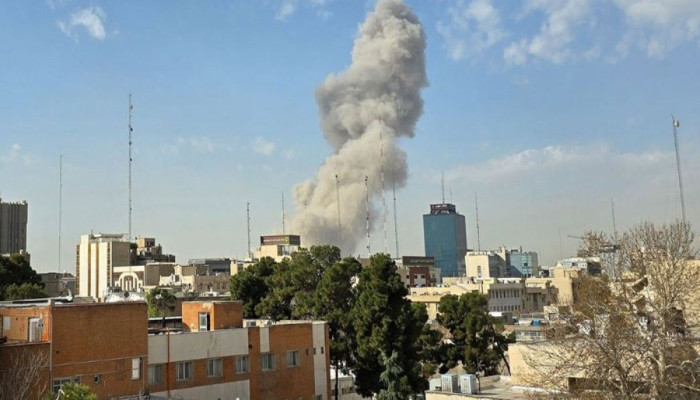 ইরানে যুদ্ধে  লাভে রাশিয়া, চাপে বাংলাদেশসহ বহু দেশ