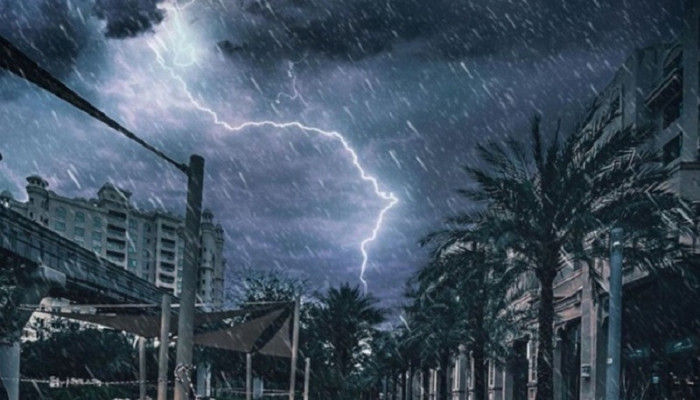 ঢাকাসহ ১৫ জেলায় দুপুরের মধ্যে ৮০ কি.মি. বেগে ঝড়ের আশঙ্কা