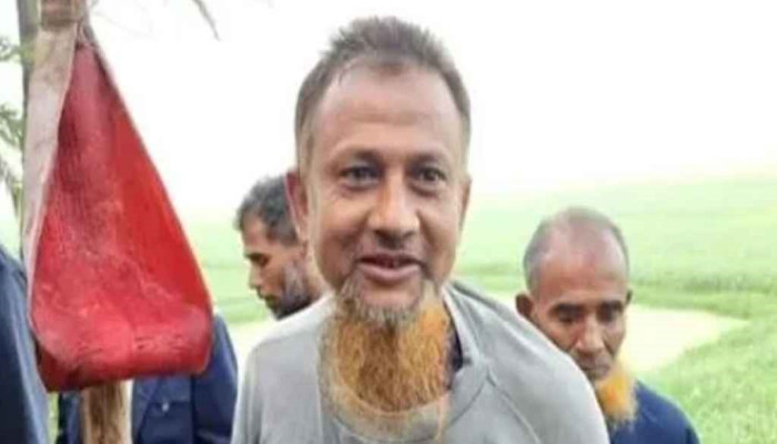 কলার মোচা দেখিয়ে রেল থামানো এনামুলকে পুরস্কৃত করল রেলওয়ে