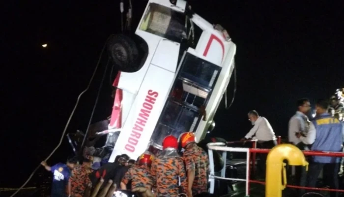 সেই বাসচালকের মরদেহ উদ্ধার