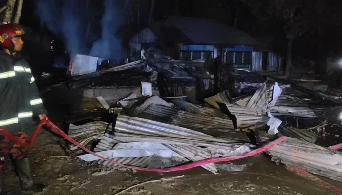 বাগেরহাটে আধিপত্য বিস্তার নিয়ে দু’পক্ষের সংঘর্ষে নিহত ১