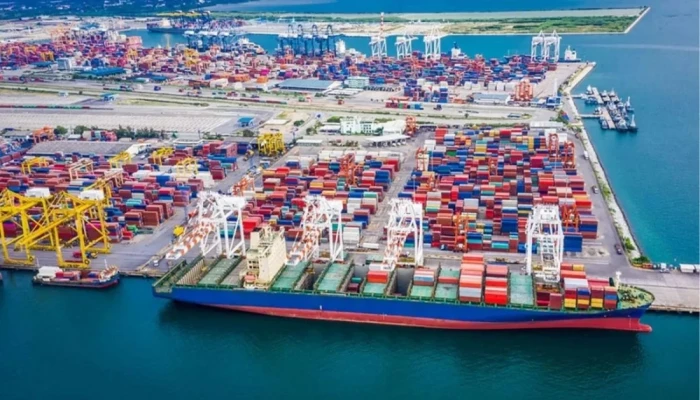 জিরো ওয়েটিং টাইমে’ ফিরেছে চট্টগ্রাম বন্দর, আন্তর্জাতিক বাণিজ্যে গতি