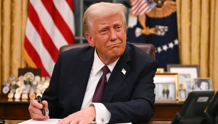 হরমুজ প্রণালী পরিষ্কার করছে যুক্তরাষ্ট্র: ট্রাম্প