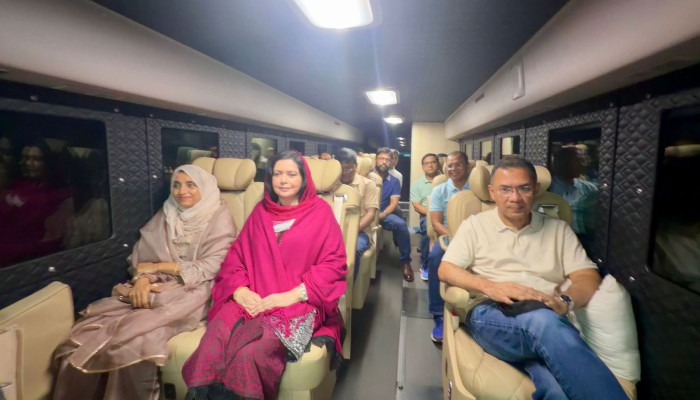 বগুড়ার পথে প্রধানমন্ত্রী তারেক রহমান