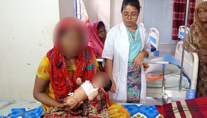 পিরোজপুরে  হাত-পাবিহীন শিশুর জন্ম: বাবা বললেন ফেলে দিতে, হাসপাতাল করল বিল মওকুফ