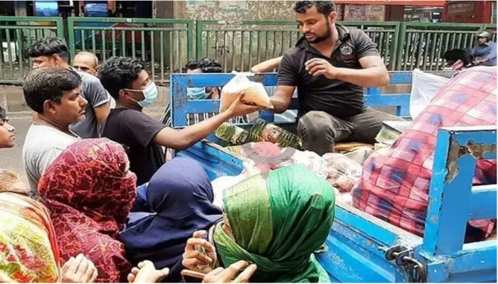 ট্রাকসেলে তেলের দাম লিটারে ১৫ টাকা বাড়াল টিসিবি