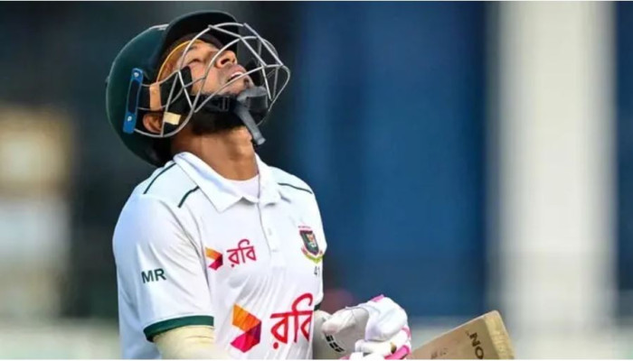 মিরপুর টেস্টে শেষ দিনের শুরুতেই ফিরলেন মুশফিক