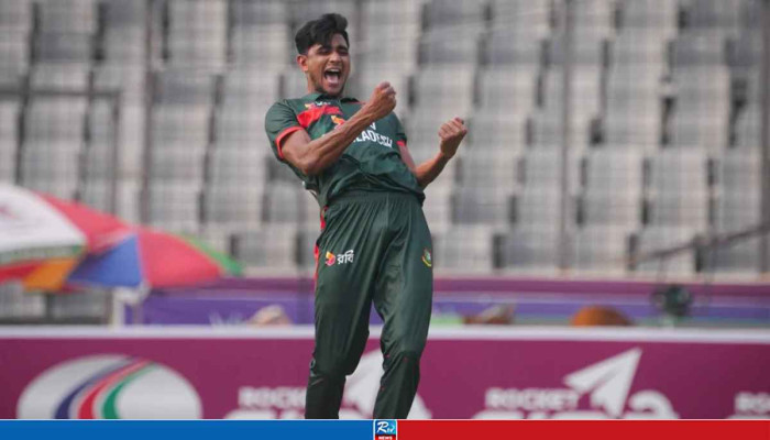 এপ্রিলে আইসিসির সেরা খেলোয়াড় বাংলাদেশের নাহিদ রানা