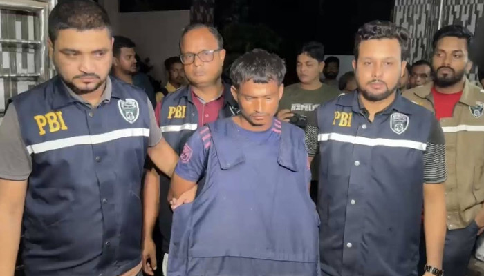 কিস্তির চাপে স্বর্ণের দুল ছিনিয়ে নিতে গিয়ে গৃহিণীকে হত্যা করে রাজমিস্ত্রি: পিবিআই