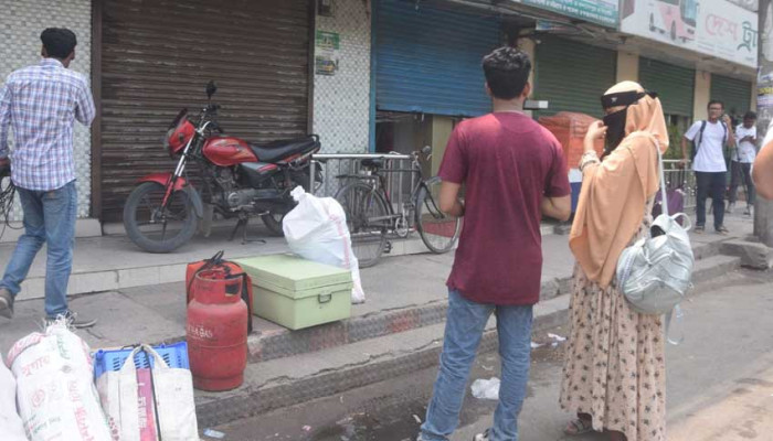রাজশাহীতে সব ধরনের বাস চলাচল বন্ধ