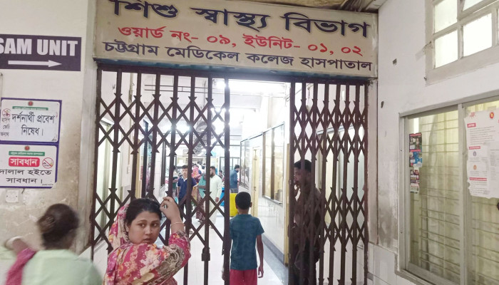 পিআইসিইউ সংকটে চমেকে বাড়ছে শিশু মৃত্যুর শঙ্কা, দিশেহারা স্বজনরা