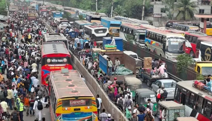 ঈদযাত্রার শুরুতেই সড়কে মৃত্যু ১২, ভয়াবহ দুর্ঘটনার ছড়াছড়ি ৫ জেলায়