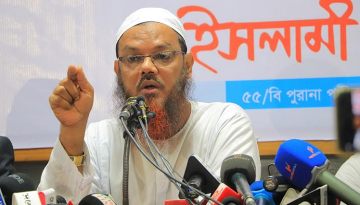 কুমিল্লায় মুফতি ফয়জুল করীমের বিরুদ্ধে মামলা