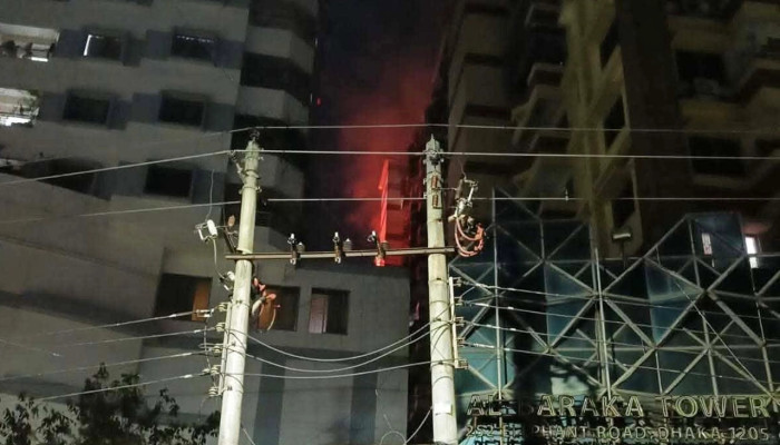 কাঁটাবনে বহুতল ভবনে আগুনে ২ জনের মৃত্যু