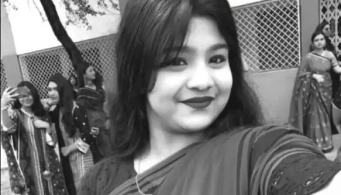 প্রেমের সম্পর্ক মেনে নিতে না পেরে ১৬ বছরের কিশোরীকে বাবা-মায়ের খুন!
