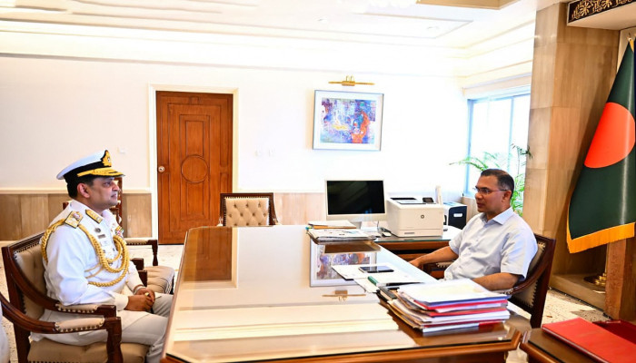 প্রধানমন্ত্রীর সঙ্গে নবনিযুক্ত নৌবাহিনী প্রধানের সৌজন্য সাক্ষাৎ