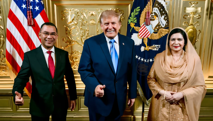 ট্রাম্পের সাথে ছবি প্রকাশ করলেন প্রধানমন্ত্রী তারেক রহমান