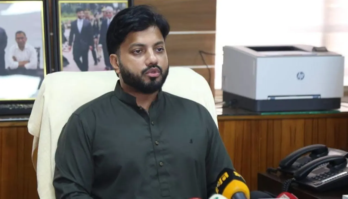 দুপুরে পদত্যাগের ঘোষণা দেবেন প্রতিমন্ত্রী ইশরাক, জানালেন ফেসবুকে