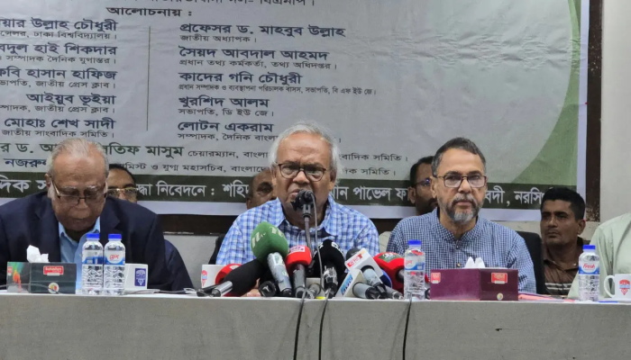 সত্যনিষ্ঠ সাংবাদিকরাই স্বৈরাচারের পতনে গুরুত্বপূর্ণ ভূমিকা রেখেছেন: রিজভী